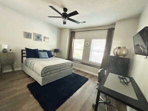 2 bedrooms, desk, iron/ironing board, free WiFi