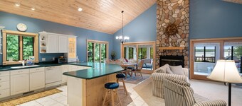 *NEW* Beautiful Pickerel Lake Home! Friday to Friday in the summer!