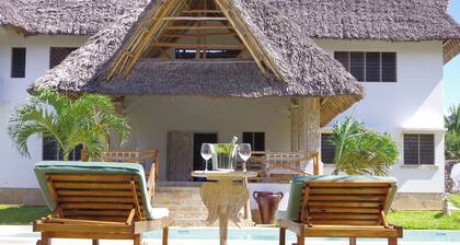 elegant and exclusive african style villa with chef and maid