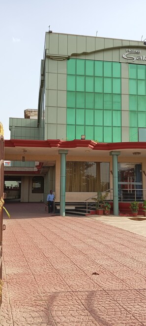 Front of property - Hotel Galaxy Intercontinental (Gaya)