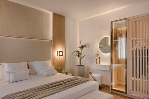 Grand Suite | Premium bedding, Tempur-Pedic beds, in-room safe, individually decorated - Piazza Suites (Kefalonia)