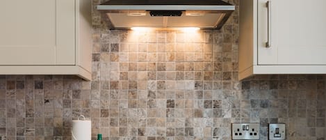 Luxury Apartment, 2 Bedrooms, Jetted Tub, Garden View | Private kitchen | Espresso maker, electric kettle