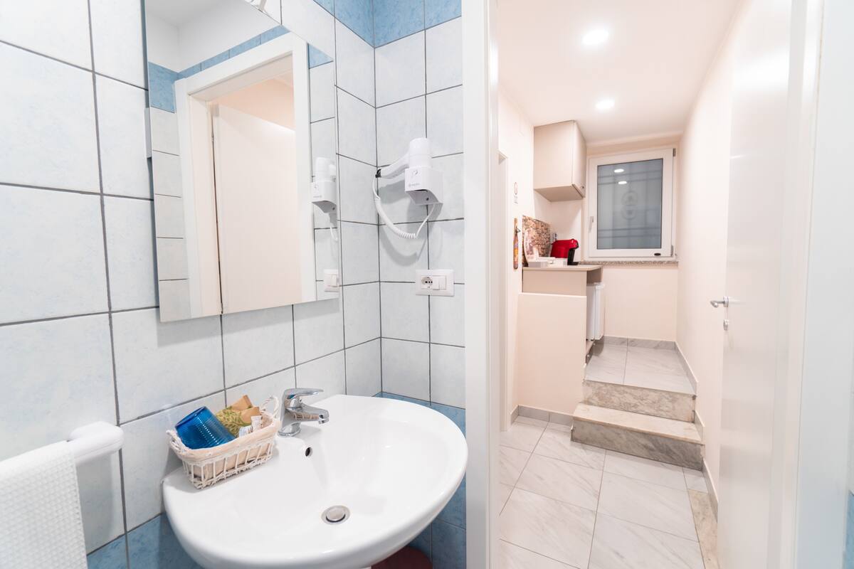 1 bedroom, desk, free WiFi