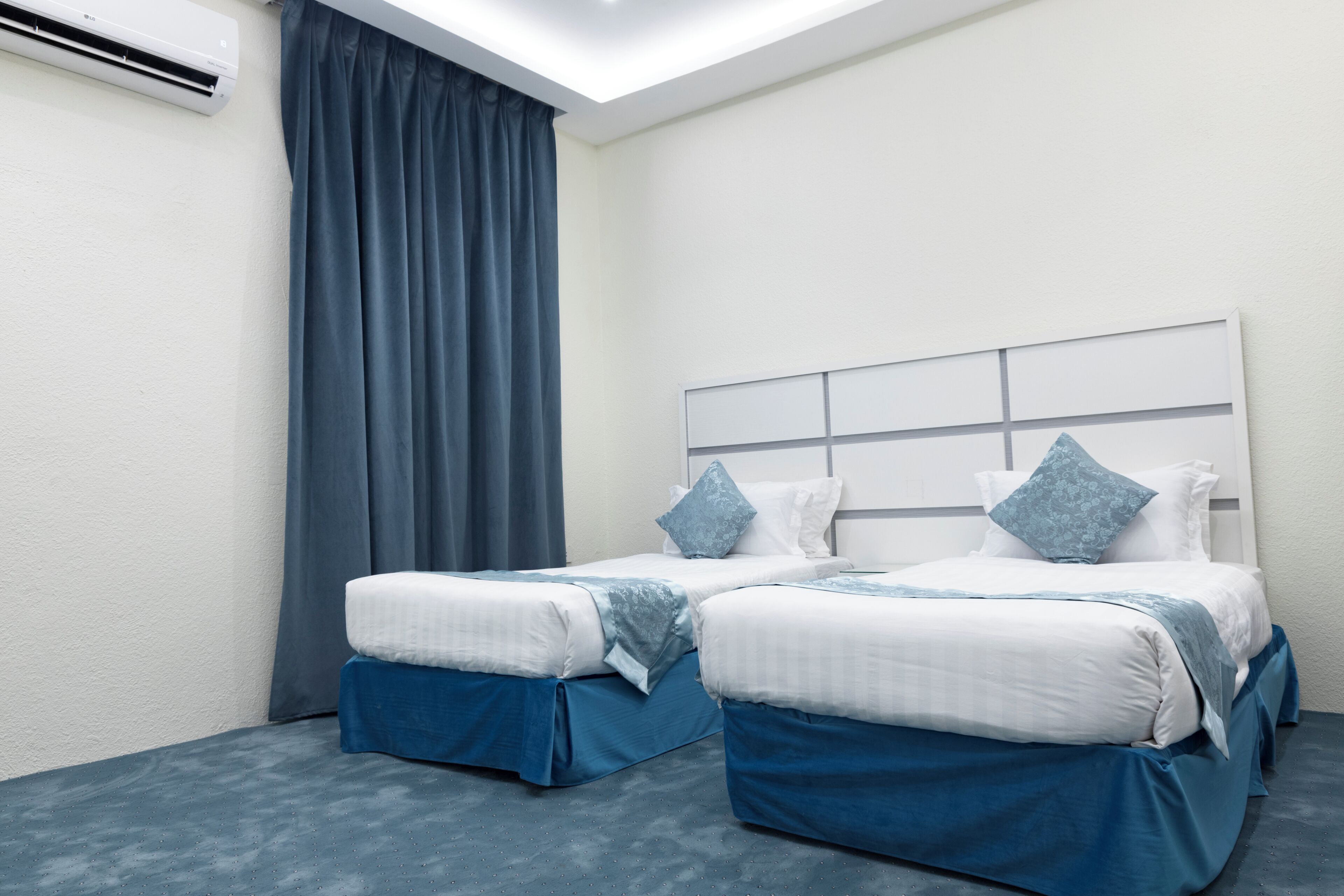 Egyptian cotton sheets, premium bedding, pillowtop beds, minibar