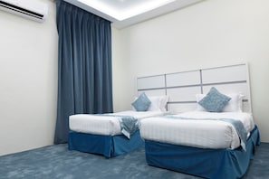 Egyptian cotton sheets, premium bedding, pillow-top beds, minibar - Garden View Hotel (Tabuk)