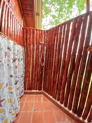 標準小屋, 1 張標準雙人床, 陽台, 山景 | 浴室 | 浴室地暖系統、毛巾、肥皂、洗髮精