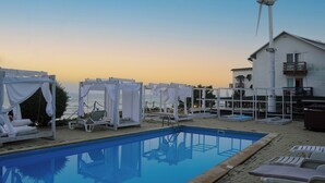 Seasonal outdoor pool - Strada Portului (Costinesti)