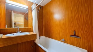 Bathtub