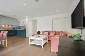 Interior detail - Spacious 3 Bed Apartment in Angel (London)