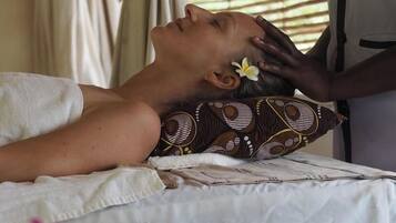 Bañera de hidromasaje privada