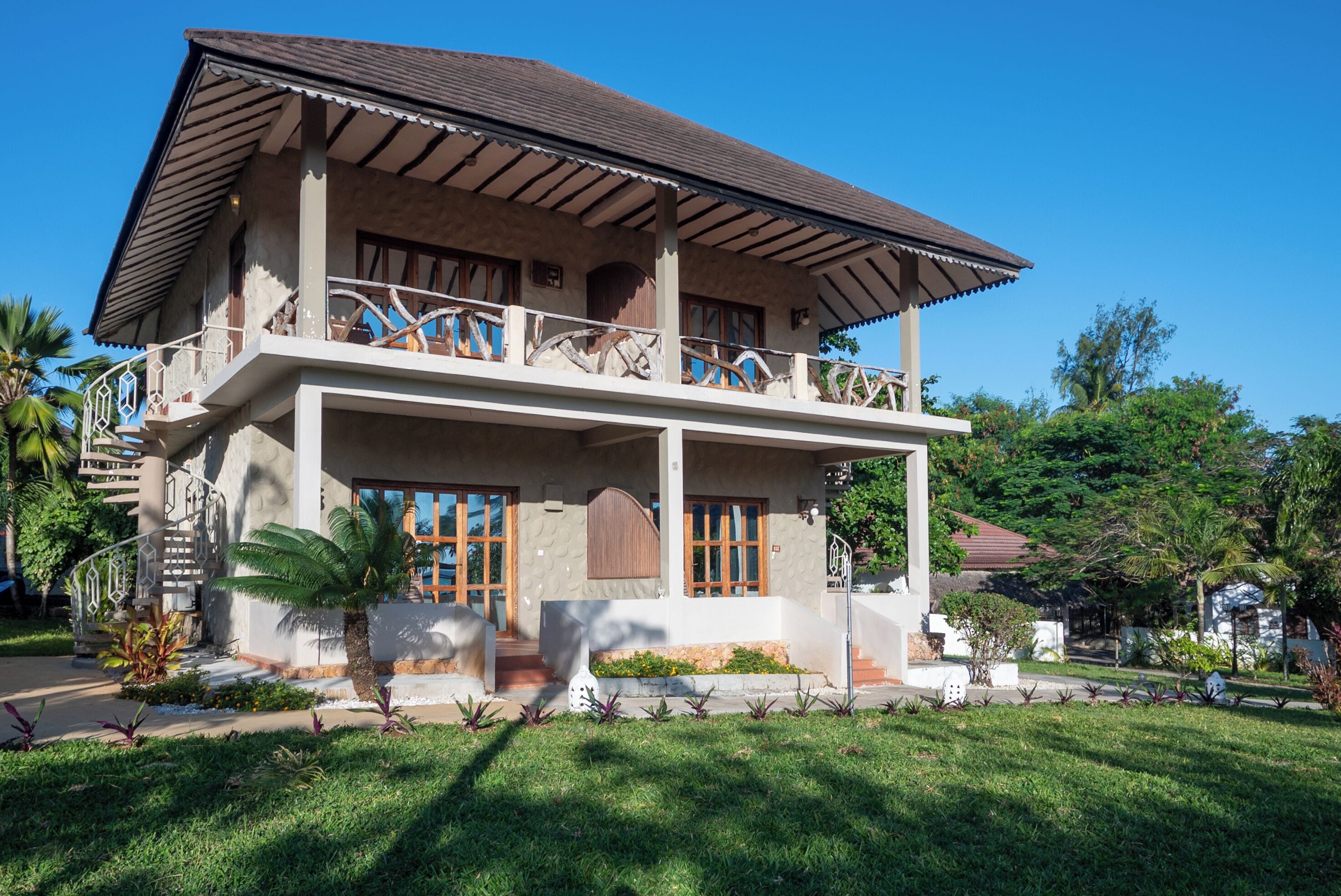 家庭套房 | 客房内保险箱、熨斗/熨板