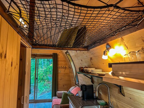 River/ wooden hottub Hobbit's cabin in the wood!