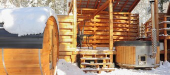 River/ wooden hottub Hobbit's cabin in the wood!
