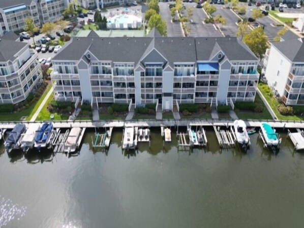 Exterior - 2 Bedroom 2 Bath condo Canal Front with Boat Dock (Ocean City)