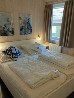 6 bedrooms, iron/ironing board, travel crib, free WiFi - Haus Strandläufer, 6 Sz, Meer-strandnähe , Sauna,whirlpool, Ruhig, Hunde Erlaubt (Schönhagen)