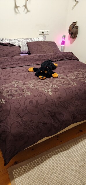 3 bedrooms, iron/ironing board, WiFi, bed sheets - Best country side living in the center of Israel (Herut)