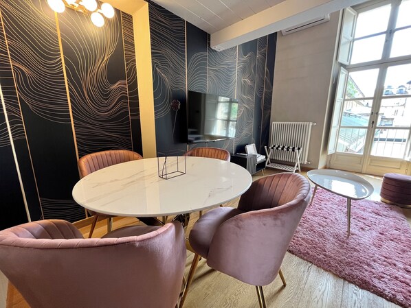 تناول الطعام