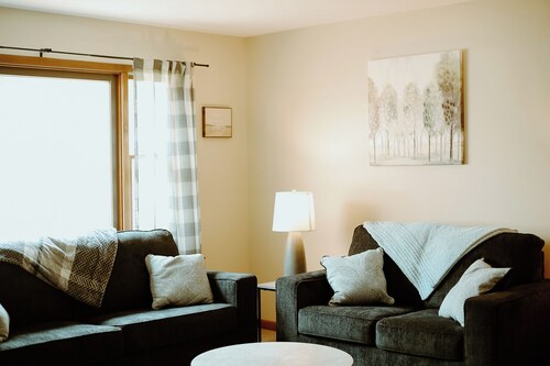 Charlotte's Cove - Right in the Heart of Amish Country