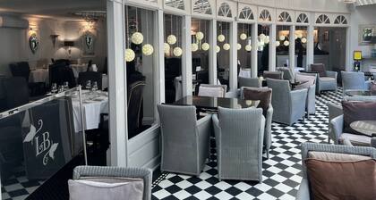 Lord Bute Hotel & Restaurant