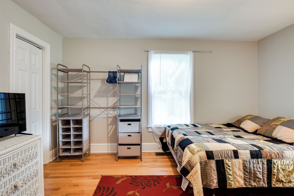 Photo 16 of Pet-Friendly Travelers Rest Home w/ Covered Patio