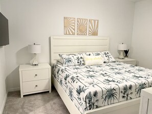 2 bedrooms, desk, iron/ironing board, free WiFi - PARADISE-THE GREEN BIRDIE@ Babcock National Golf Club-BRAND NEW 2 BD, 2 BATH 🐾 (Punta Gorda)