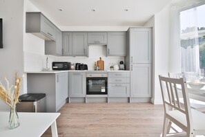 Premium Apartment, 2 Bedrooms | Private kitchen | Fridge, microwave, oven, dishwasher - Spacious Apartments with Private Parking (Cardiff)