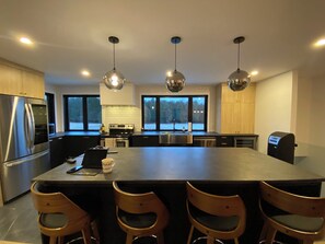 Private kitchen - Havre de Paix en Estrie, Eastman, Hiver Comme Été,grands Espaces de vie (Saint-Étienne-de-Bolton)