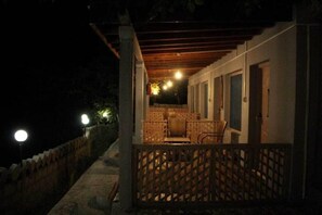 Balcony view - Hunza Roof Hotel  (Karimabad)