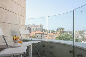 Huoneisto, 2 makuuhuonetta, parveke | Parveke