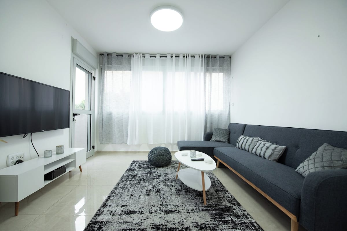 Apartment, 2 Bedrooms, Balcony | Television
