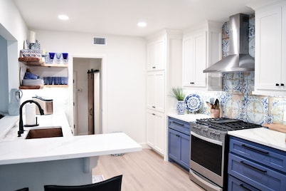 Renovated Historic 5 Bedroom Home Close to OU Campus!