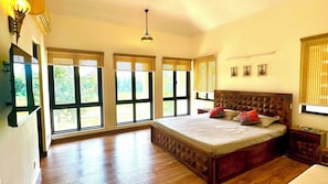 3 bedrooms, WiFi, bed sheets