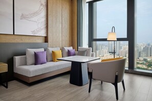 Daunenbettdecken, Minibar, Zimmersafe, Verdunkelungsvorhänge