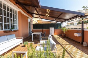 Outdoor dining - Prati View Penthouse (Rome)