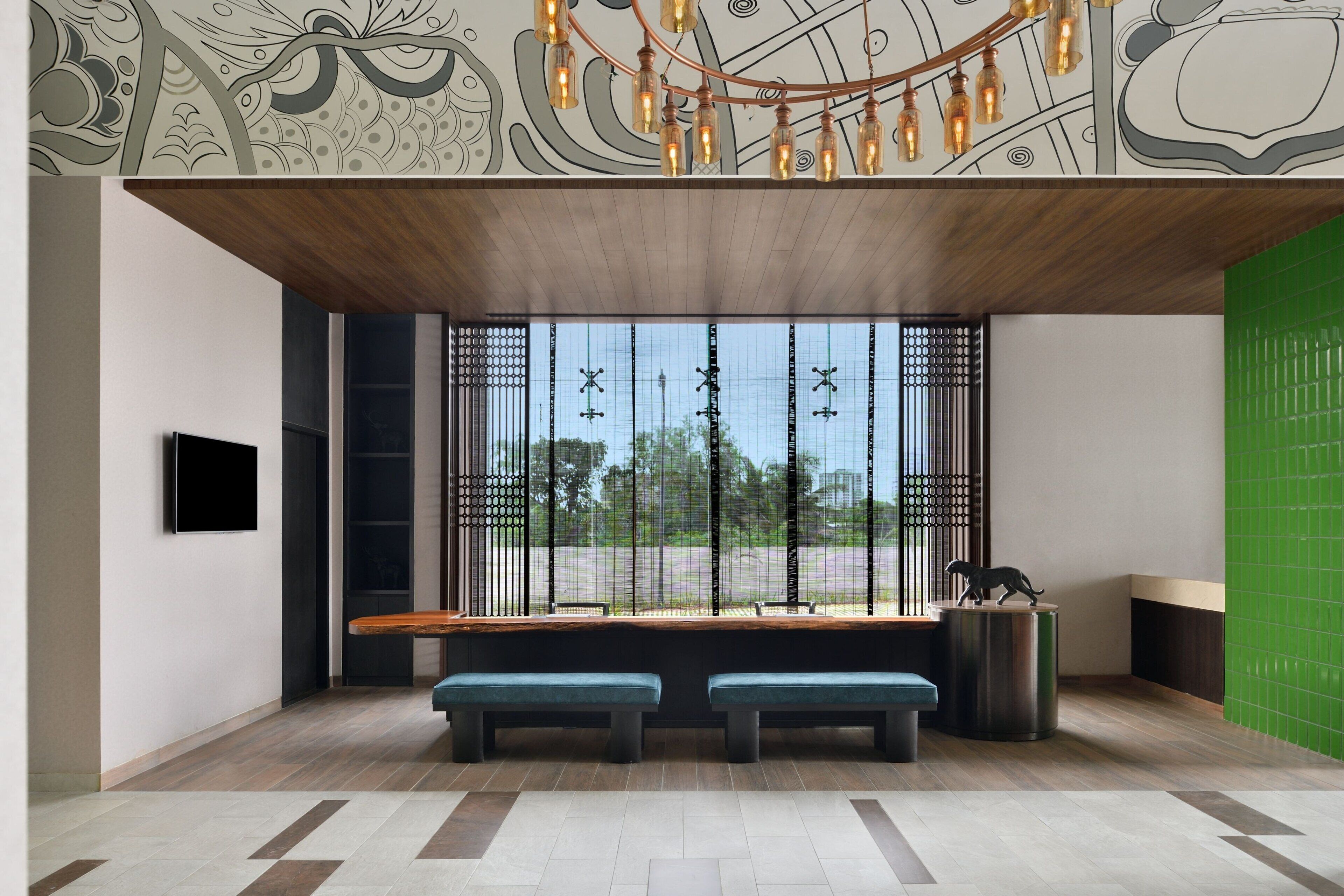 Lobby-lounge