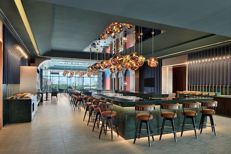 3 间餐厅,国际美食