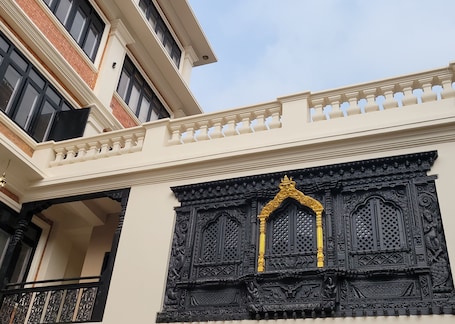 Front of property. Central Courtyard - Heritage Hötel & Artisan Café