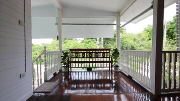 Room, 1 Bedroom, Smoking, Balcony | Property grounds