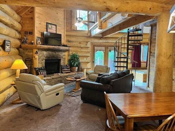 TV, fireplace