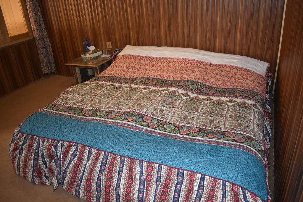 Deluxe Double Room | Iron/ironing board, free WiFi