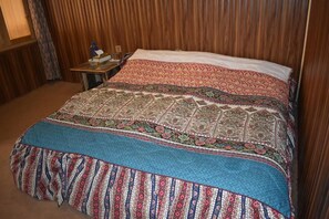 Deluxe Double Room | Iron/ironing board, free WiFi