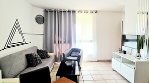 Smart TV 40 cm con canales de televisión digitales