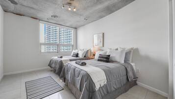 Deluxe Apartment | 2 bedrooms, premium bedding, blackout curtains, free WiFi