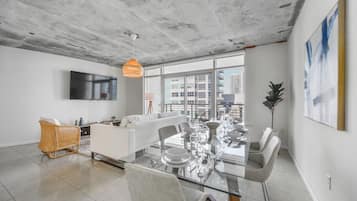 Deluxe Apartment | Living area