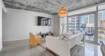 Awesome 2BR Family Apt at Midblock Miami