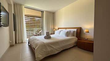 1 chambre, coffres-forts dans les chambres, fer et planche à repasser