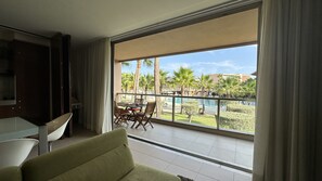 TV - Herdade dos Salgados, T1 6B_1C, Vila das Lagoas (Albufeira)