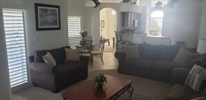 Smart TV, video games - Beautiful 4/3 Pool Home FREE Spa Heat (Clermont)