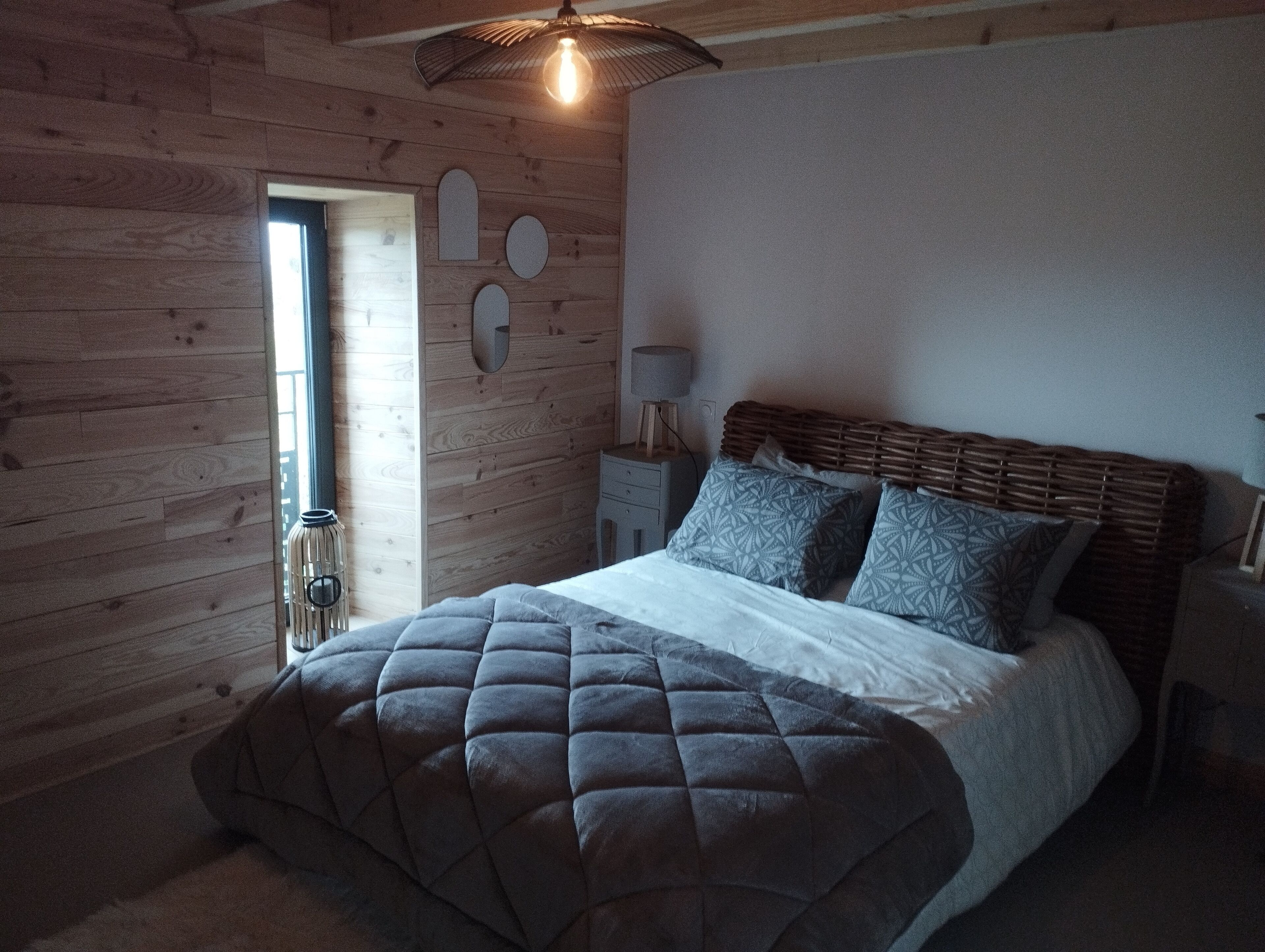 2 habitaciones, tabla de planchar con plancha y wifi gratis 