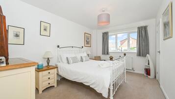 5 bedrooms, iron/ironing board, travel crib, WiFi